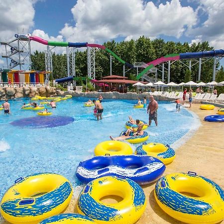 Aqua Nevis Hotel & Aqua Park Napospart Kültér fotó