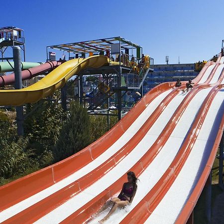 Aqua Nevis Hotel & Aqua Park Napospart Kültér fotó
