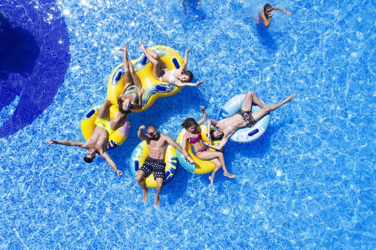 Aqua Nevis Hotel & Aqua Park Napospart Kültér fotó