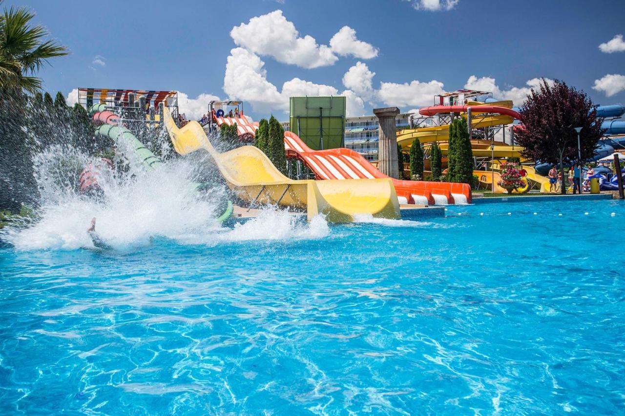 Aqua Nevis Hotel & Aqua Park Napospart Kültér fotó