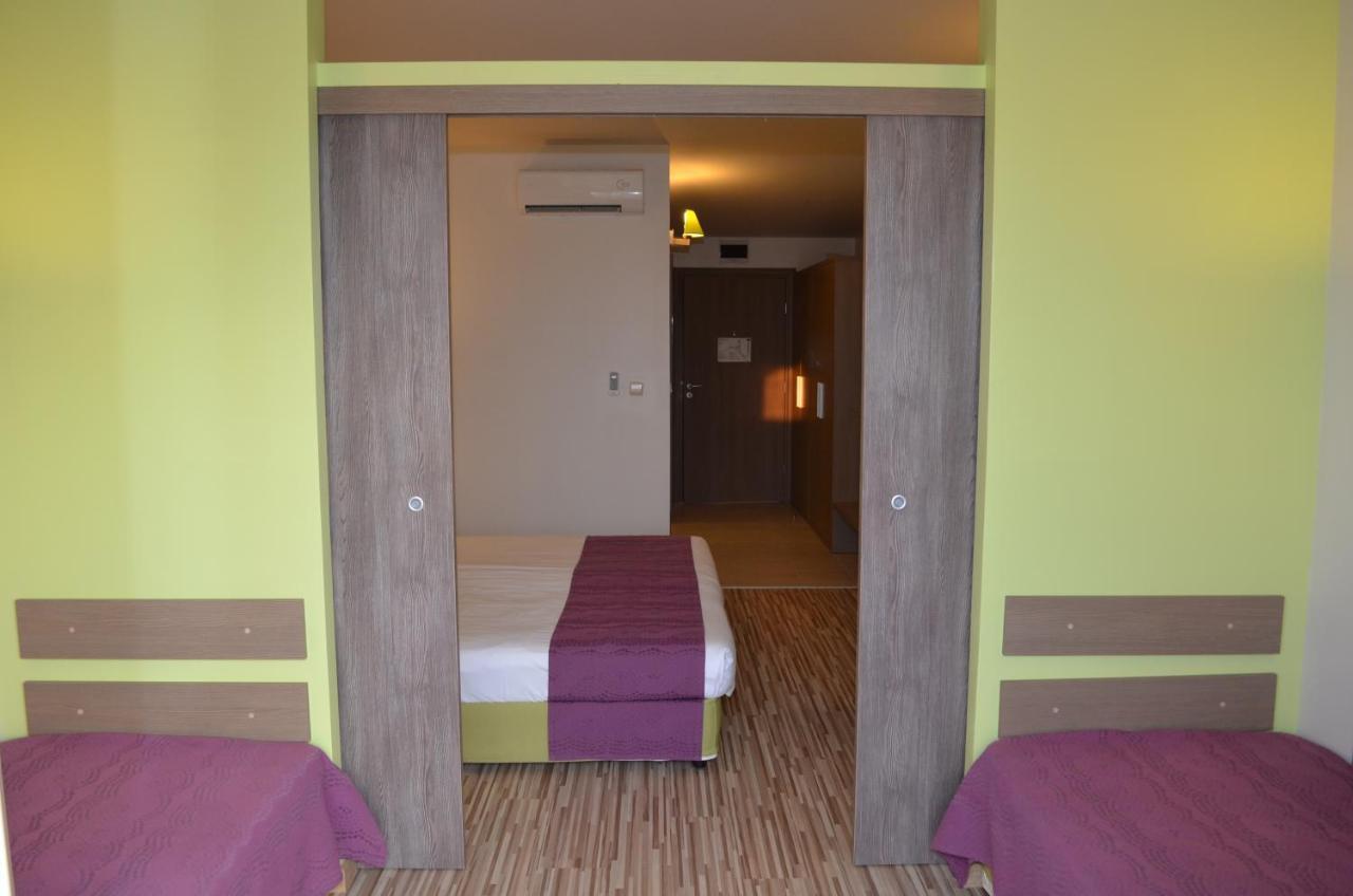 Aqua Nevis Hotel & Aqua Park Napospart Kültér fotó