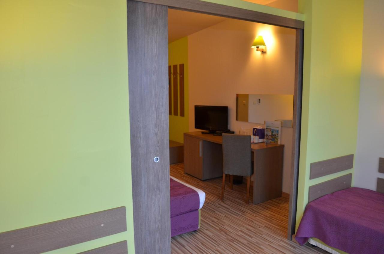 Aqua Nevis Hotel & Aqua Park Napospart Kültér fotó